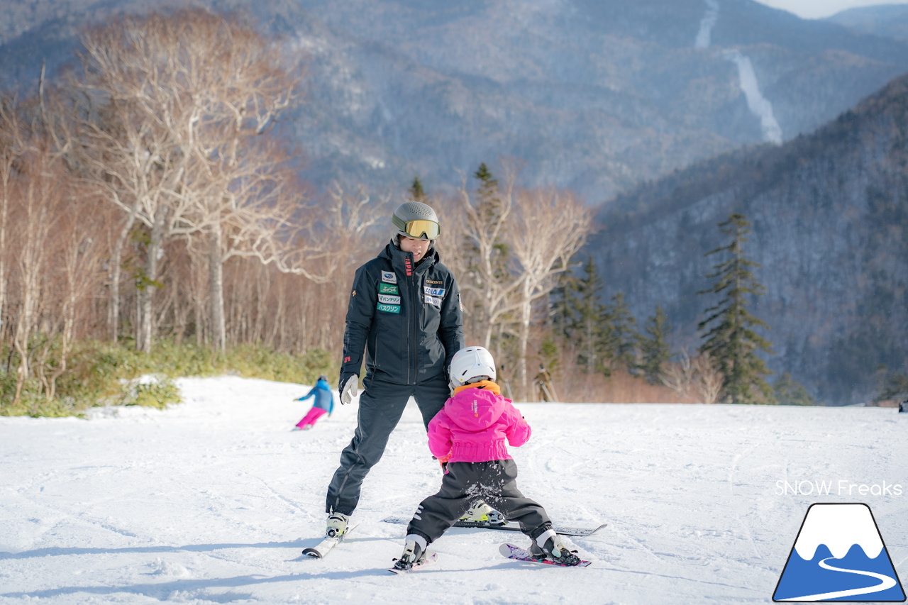 札幌国際スキー場｜祝・2024-2025ウィンターシーズン開幕！SNOW Freaksの滑り初めは、やっぱり『札幌じてんしゃ本舗』の初滑りで決まりです♪